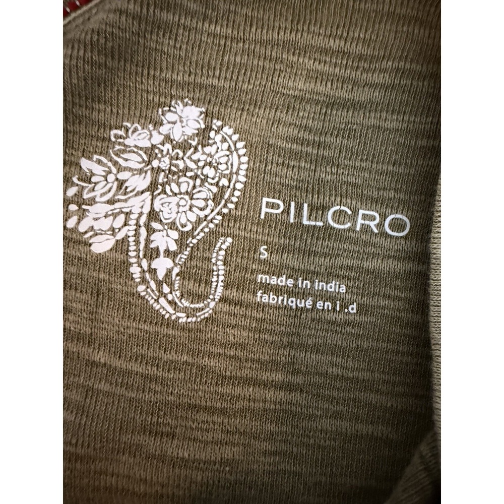 NWT PILCRO Women's army Green Ragged Long sleeve Shirt Size S *Tiny Hole* - Picture 13 of 15